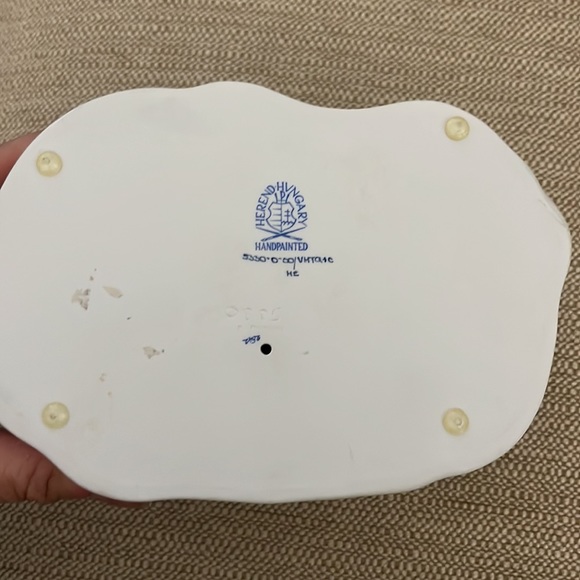 Excellent condition Herend bunny in grass- blue - Picture 5 of 7